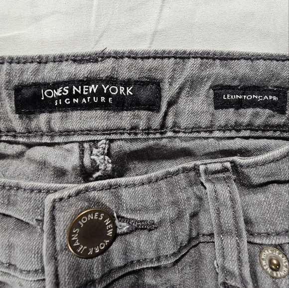 JONES NEW YORK SIGNATURE Lexington capri Women's Jeans size 4 - Picture 3 of 6